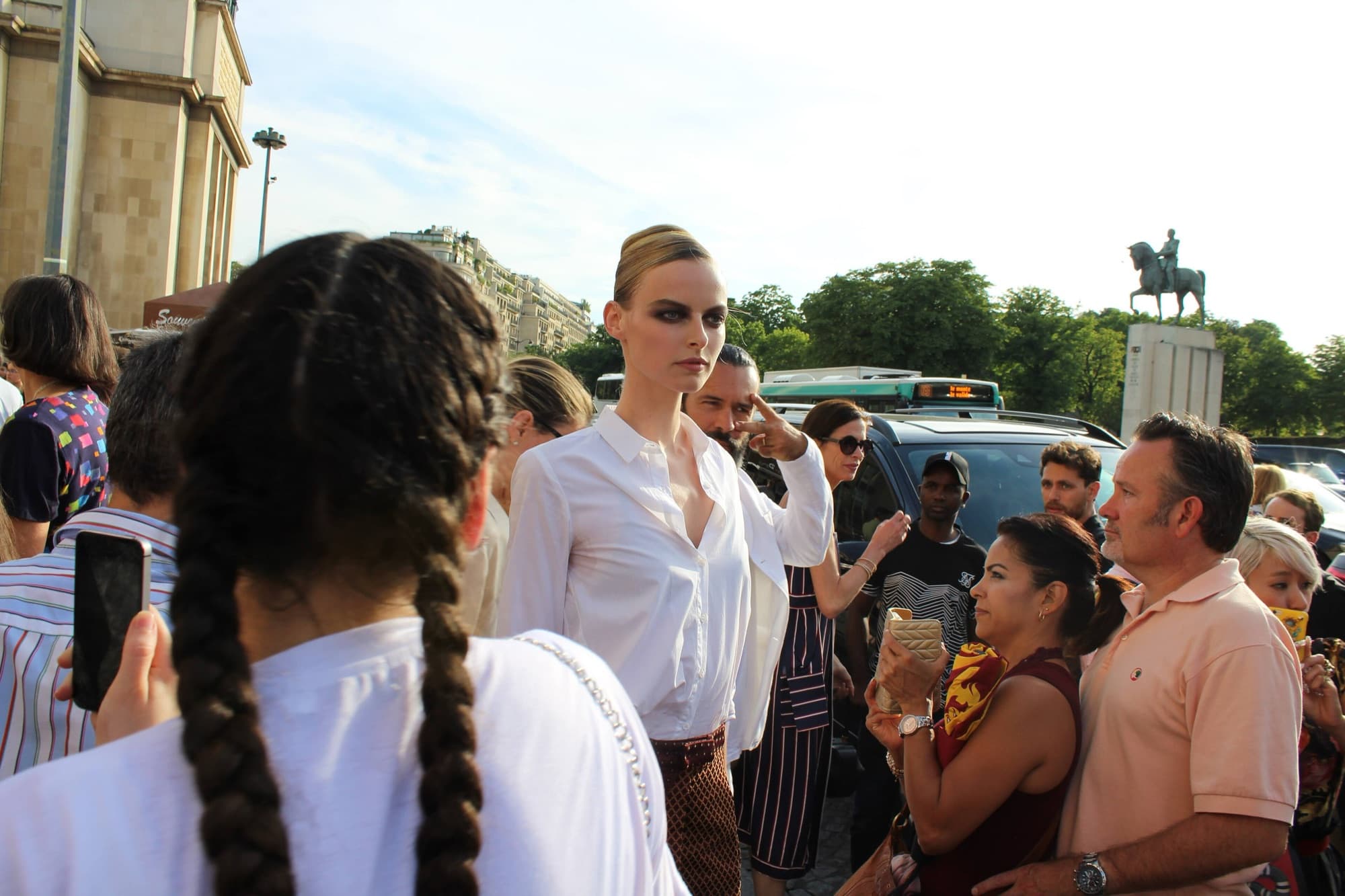 Private chauffeur Paris Fashion Week 2026 — shows and castings in Paris
